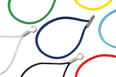 Rubber drawstrings mounted in a teardrop shape